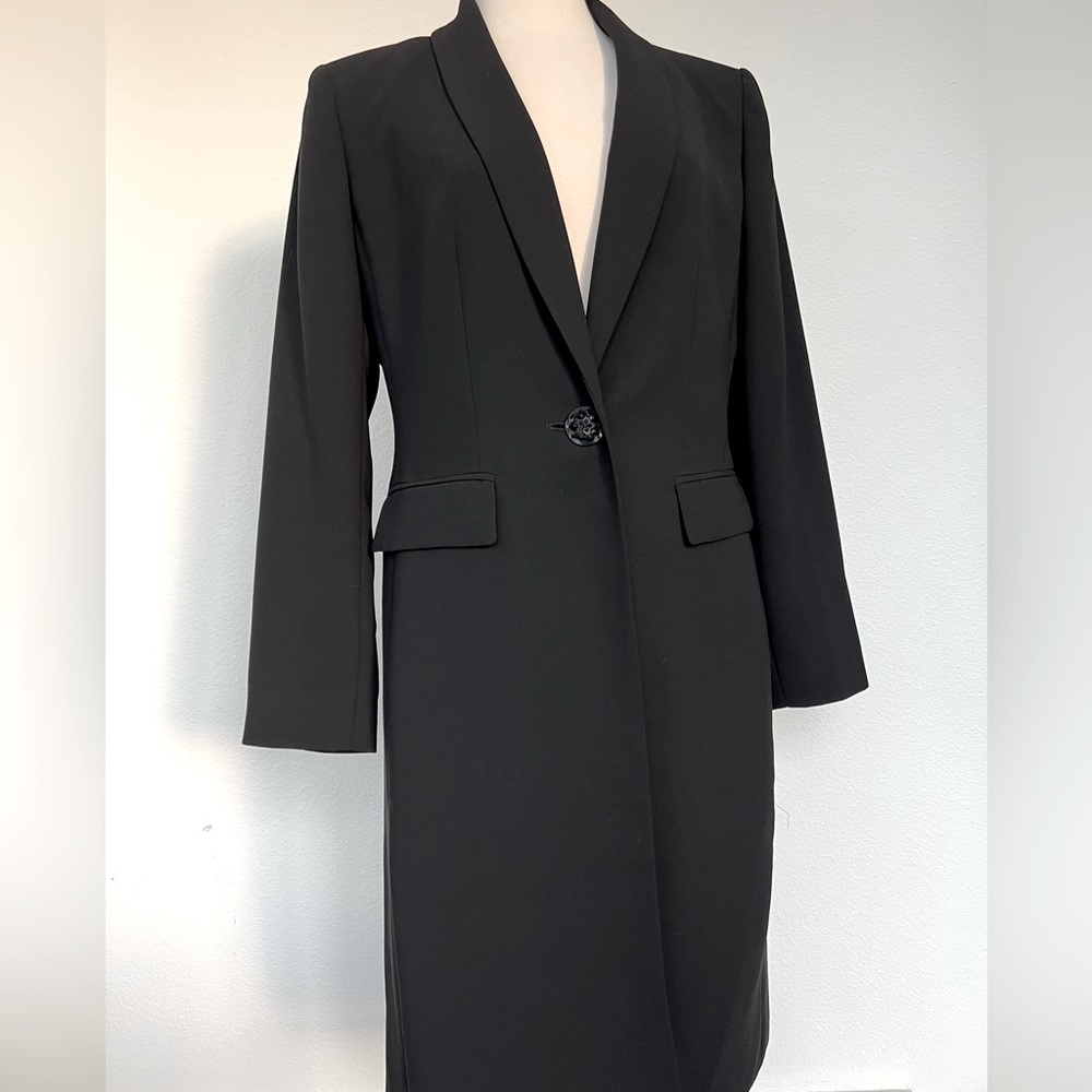 Elegant jacket by Le Suit, size 8
